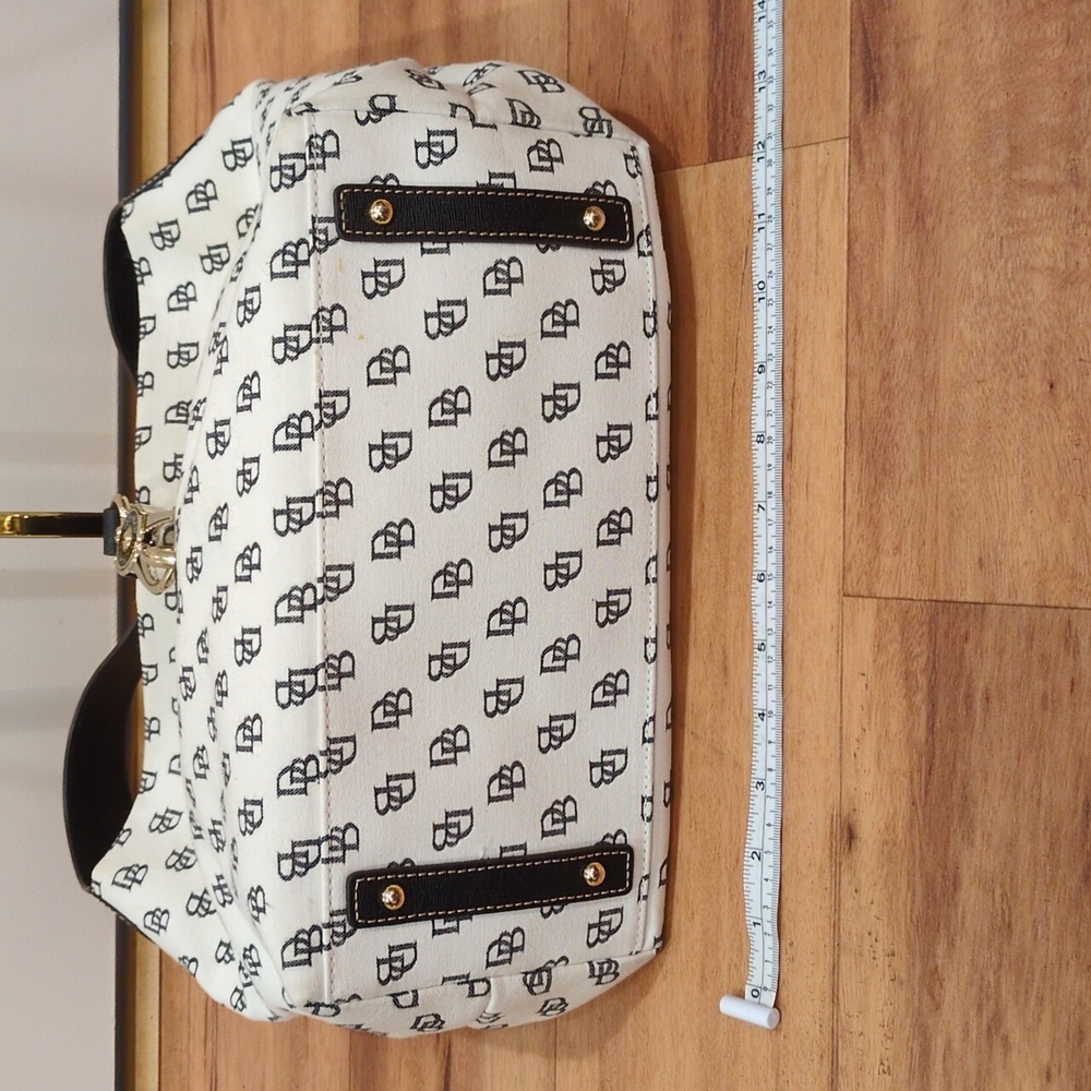 Dooney & Bourke White And Black monogtam Shoulder Hobo Bag Turnlock With Dustbag - Picture 8 of 17